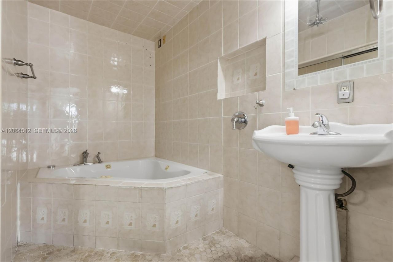 6448 Funston St , Hollywood, FL 33023 Photo