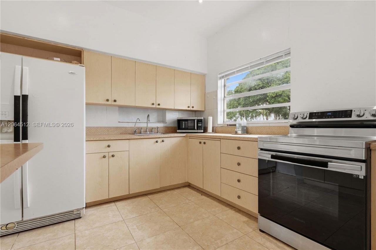 6448 Funston St , Hollywood, FL 33023 Photo