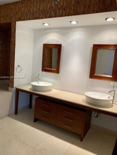 450 Alton Rd , Unit 2207, Miami Beach, FL 33139 Photo