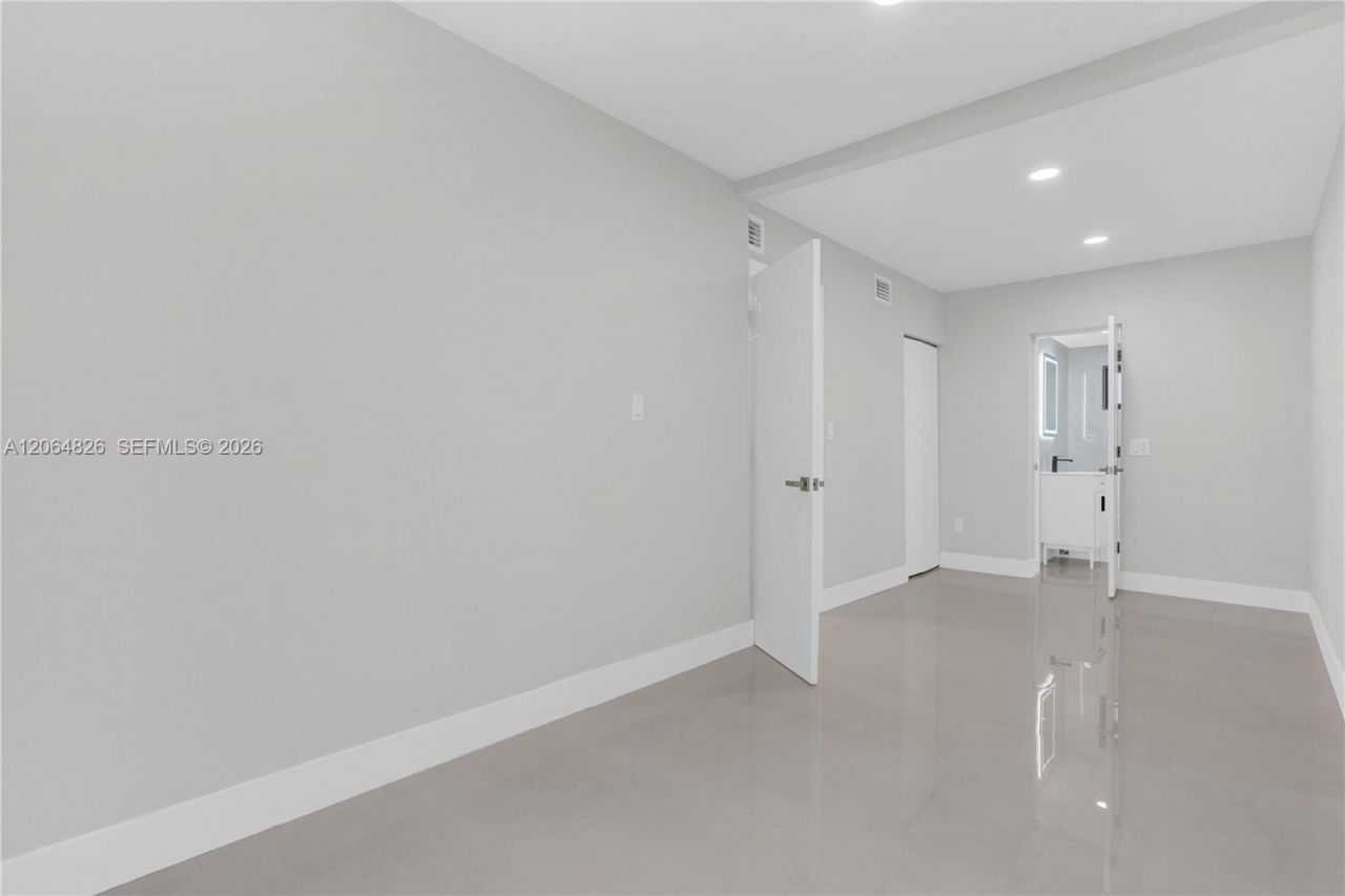 4375 SW 112th Ave , Miami, FL 33165 Photo