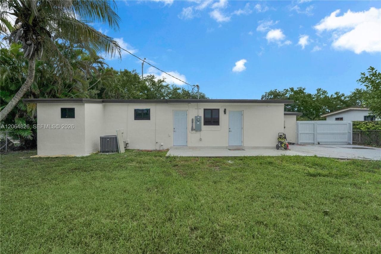 4375 SW 112th Ave , Miami, FL 33165 Photo