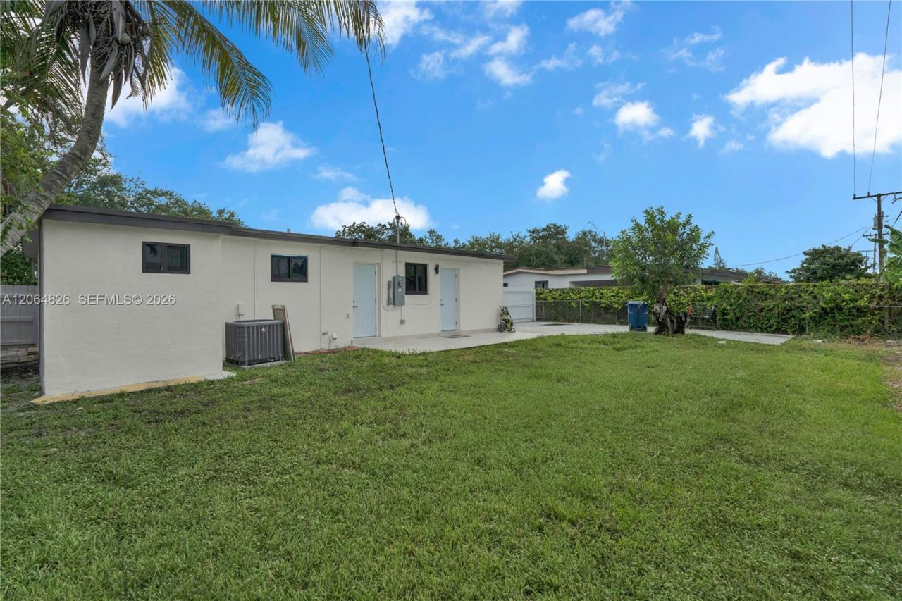 4375 SW 112th Ave , Miami, FL 33165 Photo