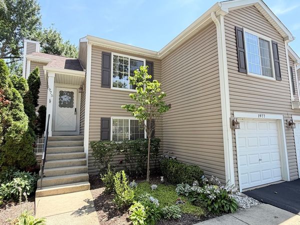 1975 Windsong Drive, Schaumburg, IL 60194