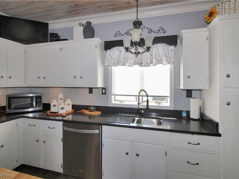 148 Prospect Street, Oak Harbor, OH 43449 Photo 9