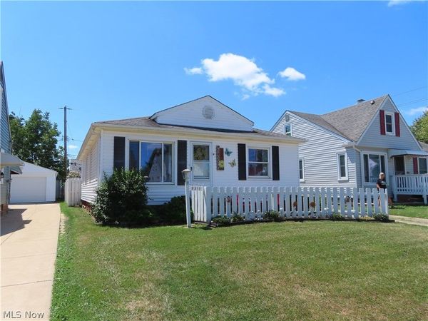 8515 Renwood Drive , Parma, OH 44129