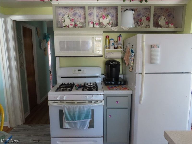 8515 Renwood Drive, Parma, OH 44129 Photo 13