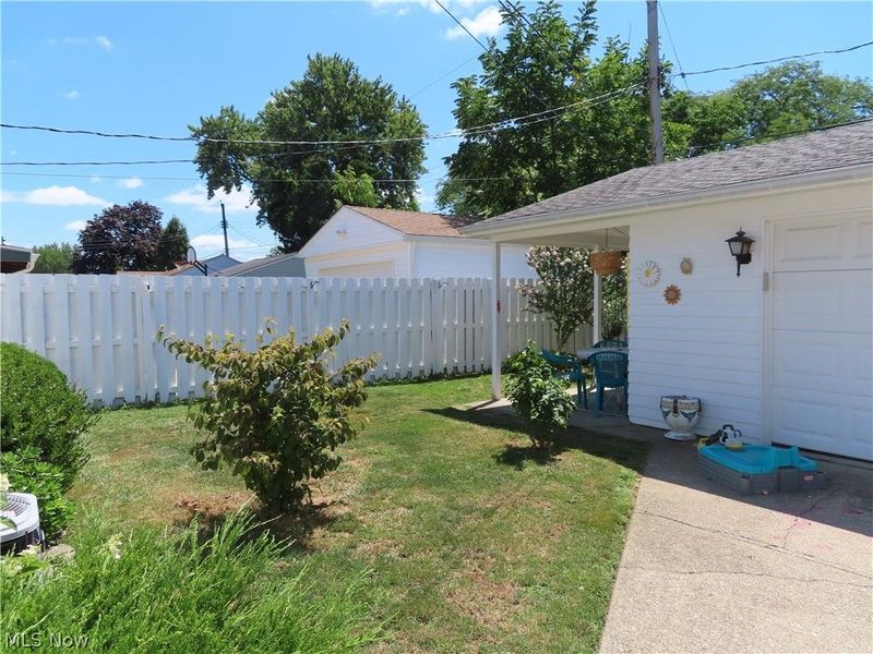 8515 Renwood Drive , Parma, OH 44129 Photo 30