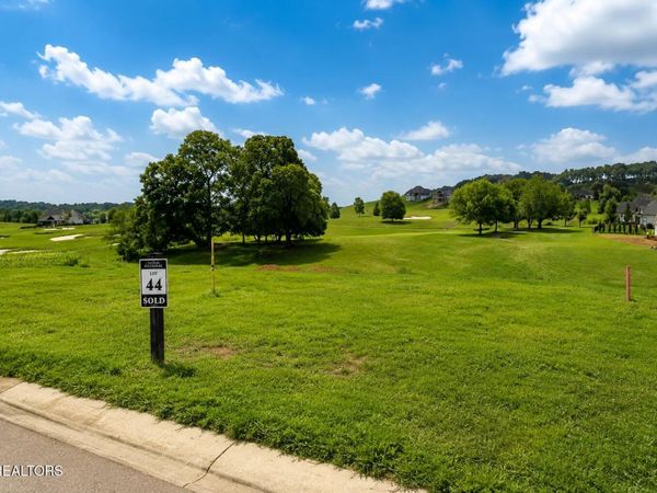 2920 Chestnut Lane, Loudon, TN 37774
