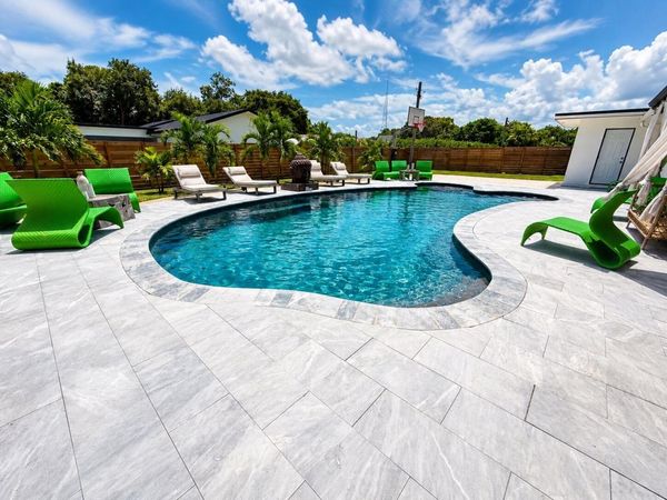 Plantation, FL 33317