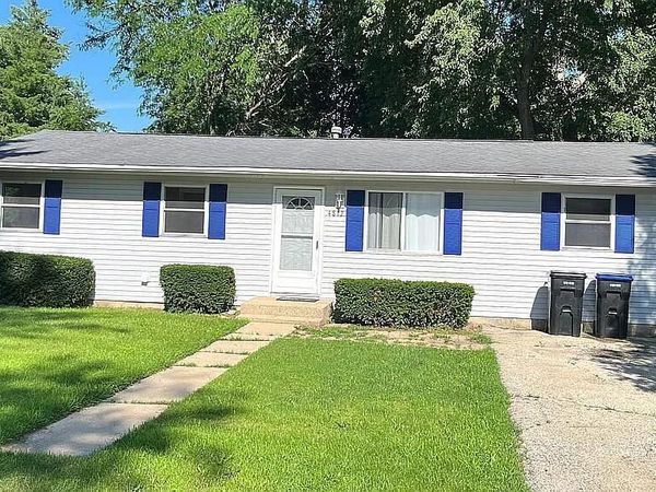 4812 W Howard Street , McHenry, IL 60051