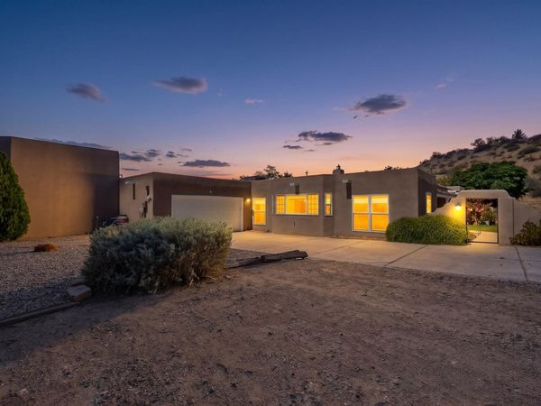 321 Paseo De Corrales, Corrales, NM 87048