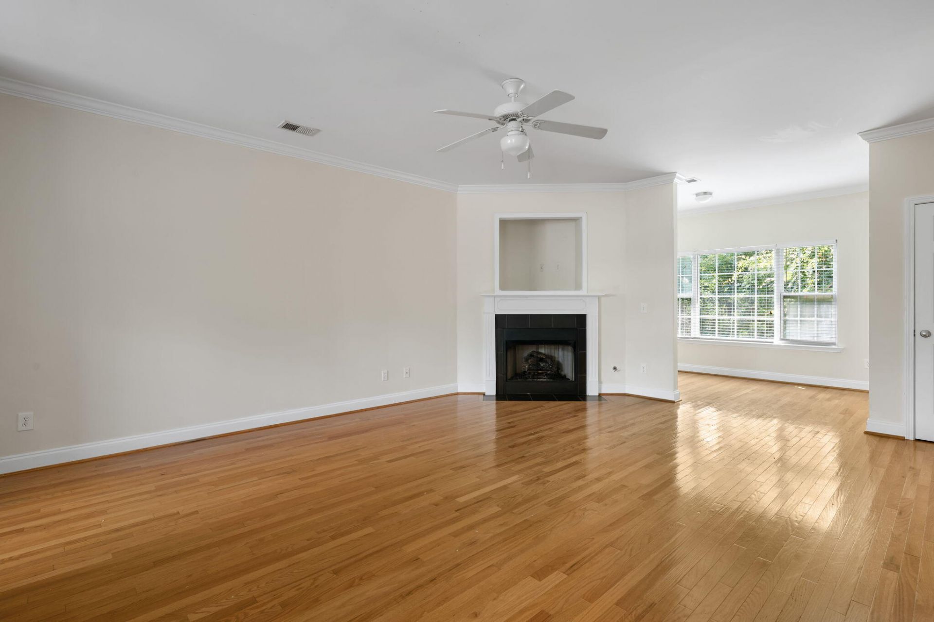 4102 Babbitt Street Photo 10