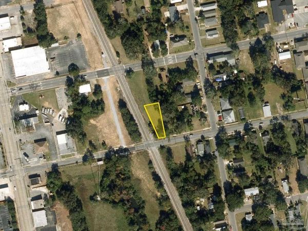 100 E Jordan St, Pensacola, FL 32503