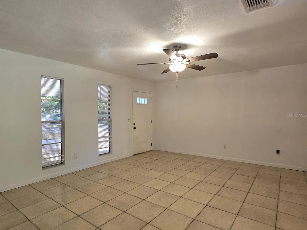 1537 Mango Tree Drive, Edgewater, FL 32132 Photo