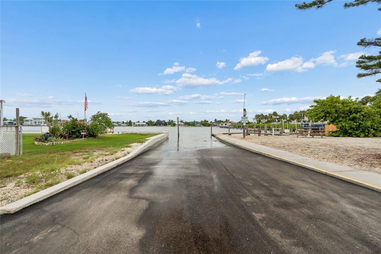 403 63rd Street , Holmes Beach, FL 34217 Photo