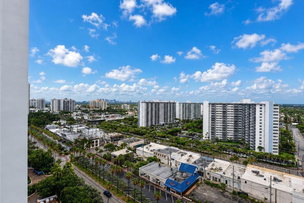 3550 Galt Ocean Drive, Unit 1707, Fort Lauderdale, FL 33308 Photo