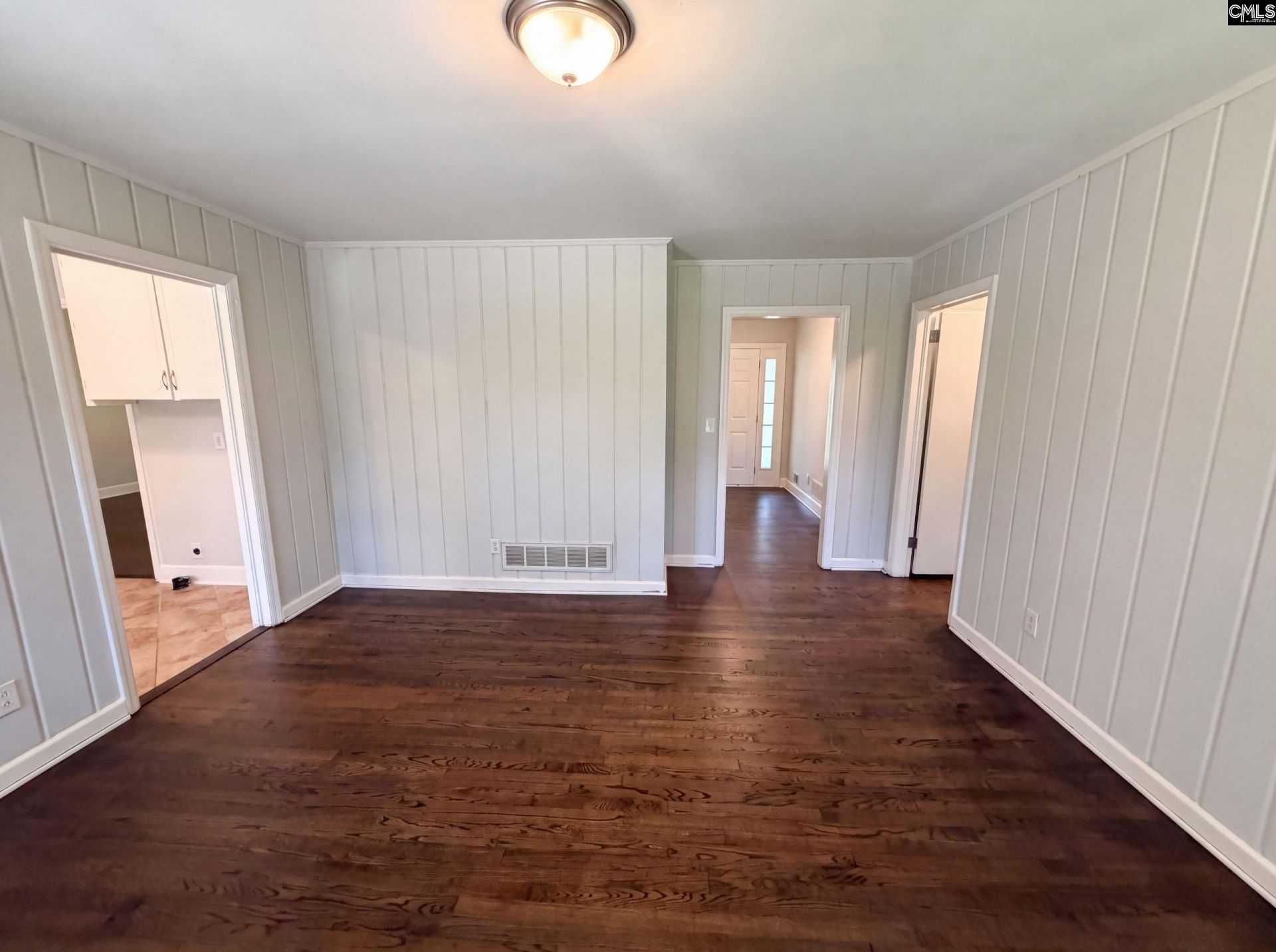 927 Greenlawn Drive  Photo 10