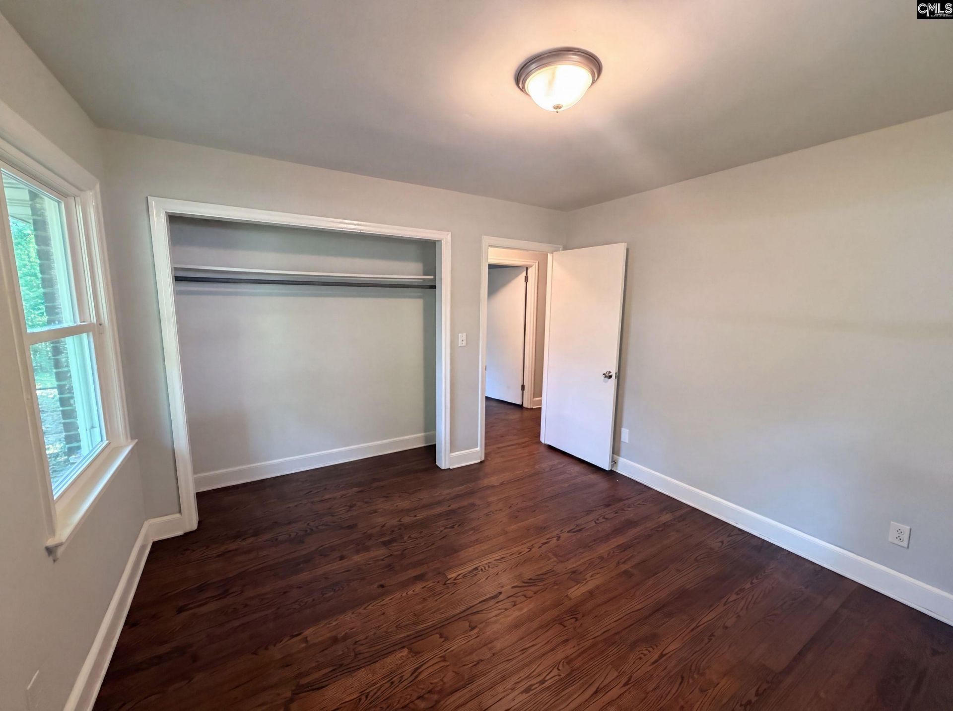 927 Greenlawn Drive  Photo 17