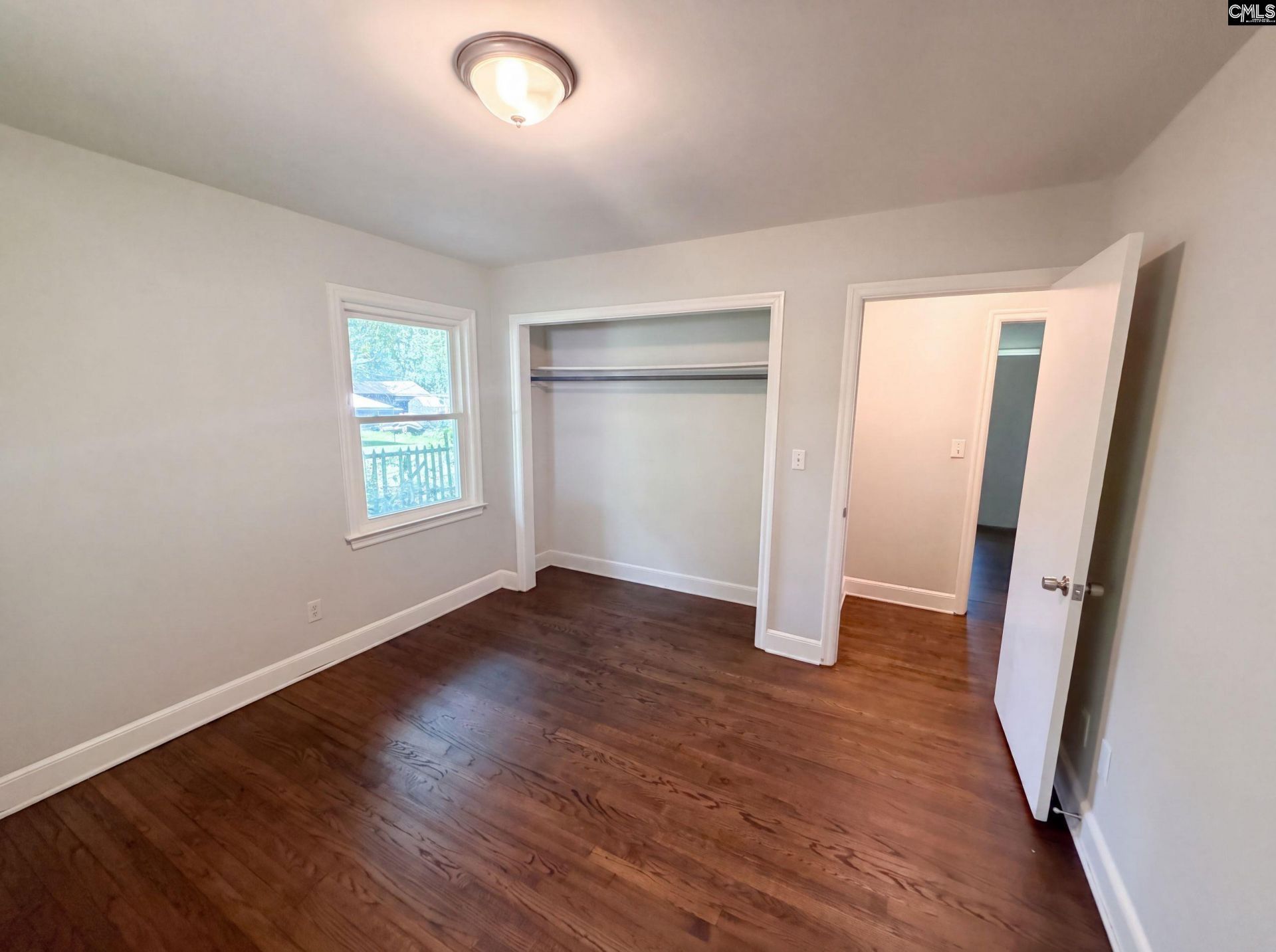 927 Greenlawn Drive  Photo 18