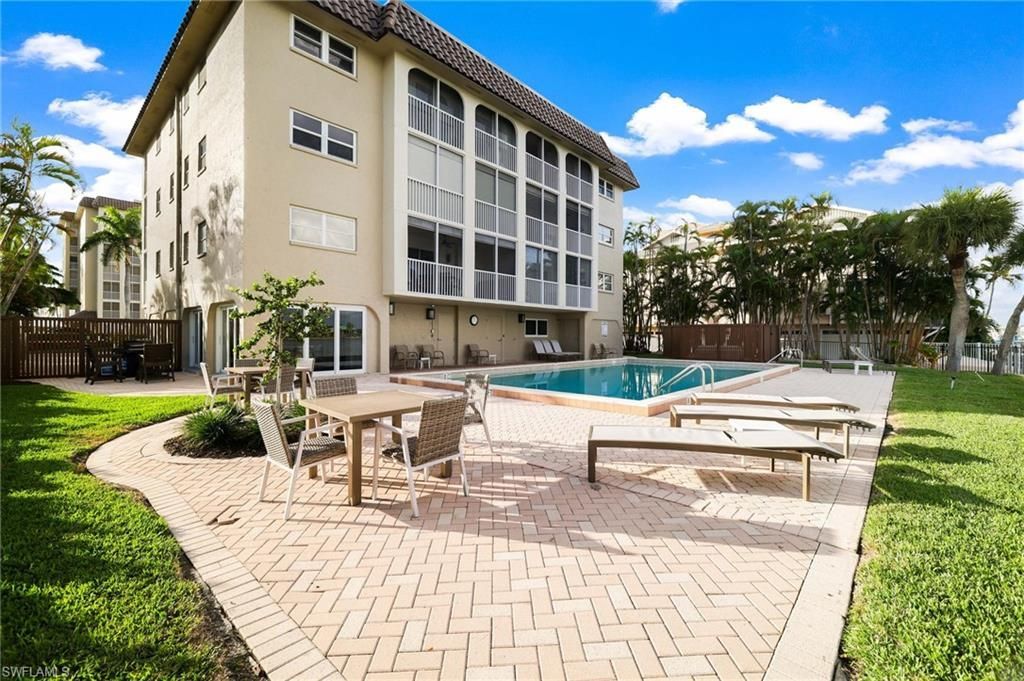 9486 Gulf Shore Dr, Unit A101, Naples, FL 34108 Photo