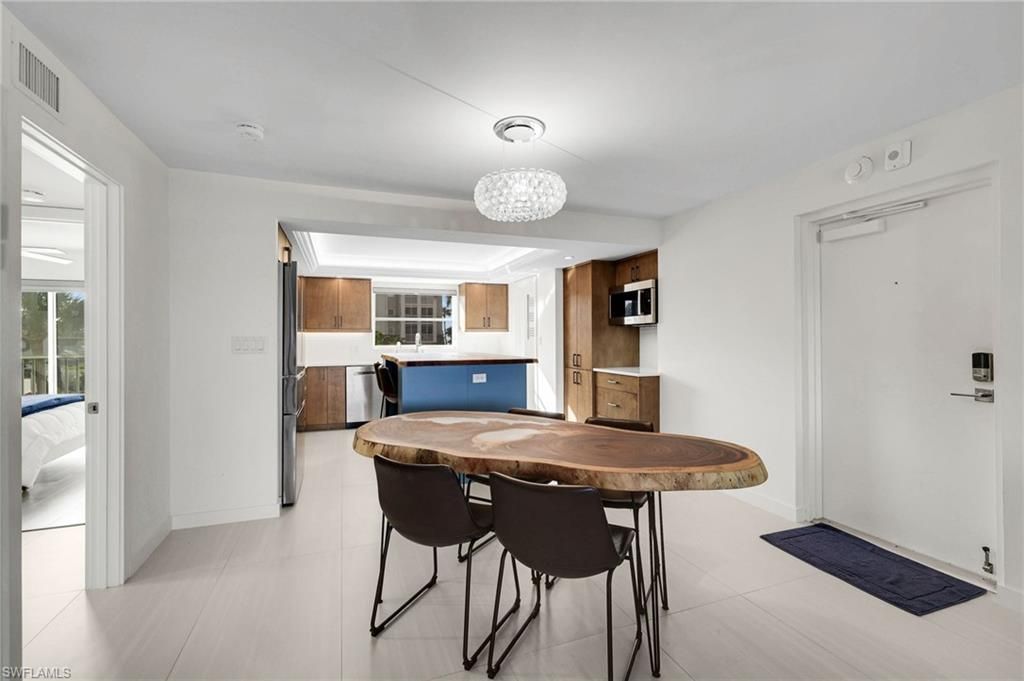 9486 Gulf Shore Dr, Unit A101, Naples, FL 34108 Photo