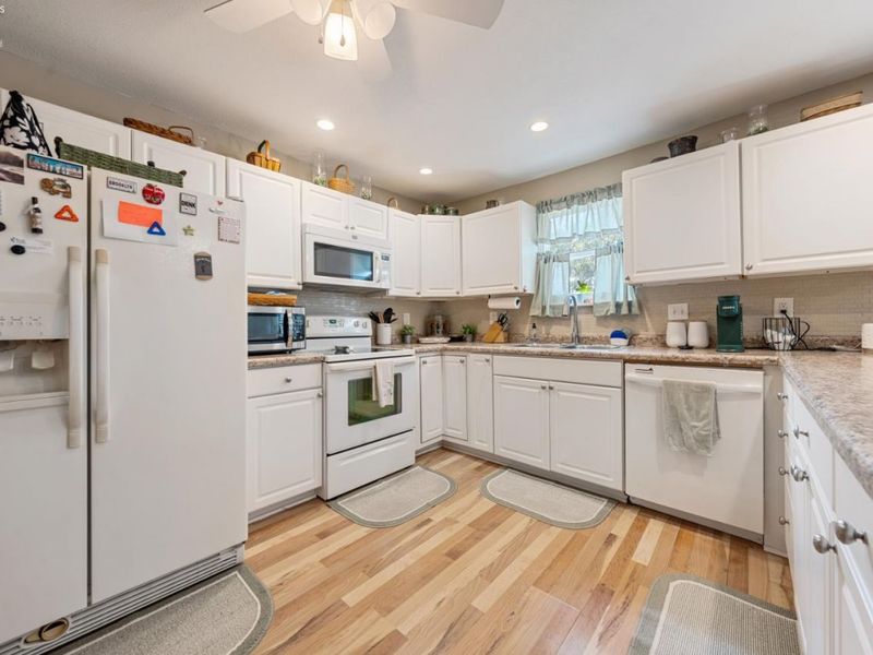 204 Bellevue Avenue, Sandusky, OH 44870 Photo 6