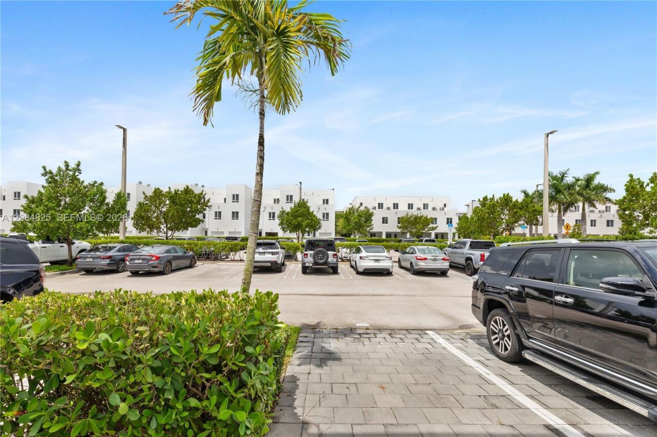 6416 NW 102nd Ct, Unit 115, Doral, FL 33178 Photo