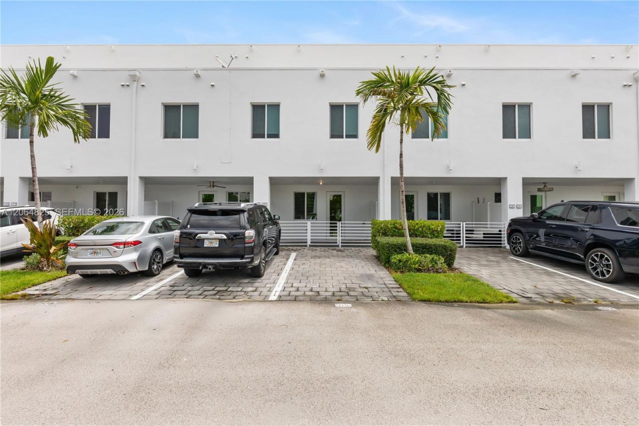6416 NW 102nd Ct, Unit 115, Doral, FL 33178 Photo
