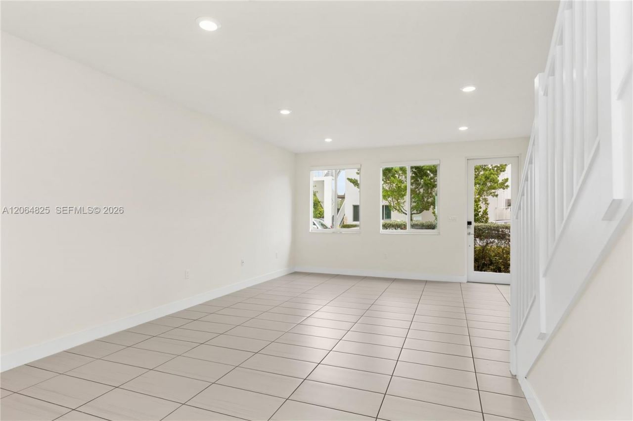 6416 NW 102nd Ct, Unit 115, Doral, FL 33178 Photo