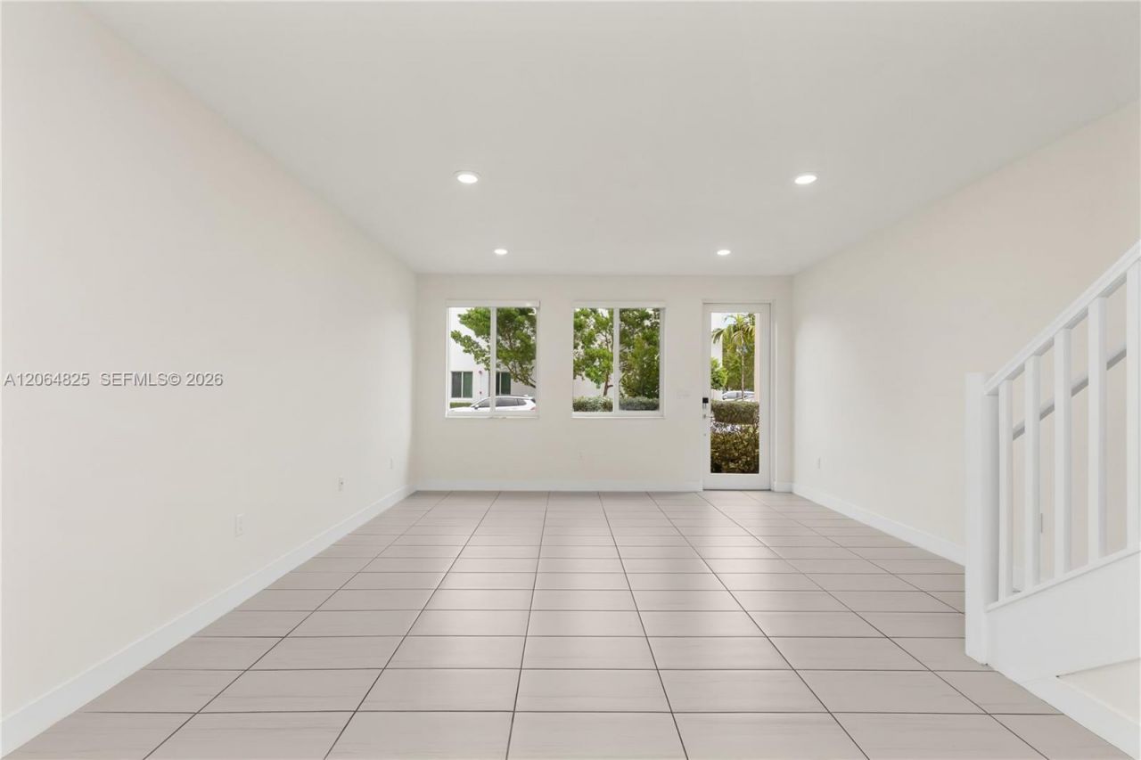 6416 NW 102nd Ct, Unit 115, Doral, FL 33178 Photo
