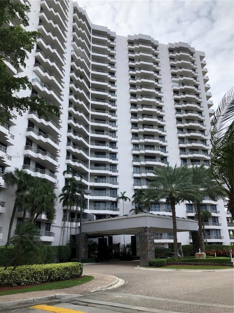3300 NE 191st St, Unit LP10, Aventura, FL 33180 Photo