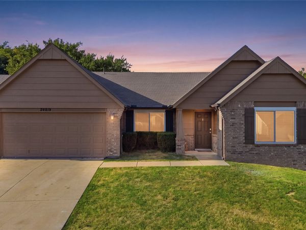 26815 E 122nd Street, Coweta, OK 74429