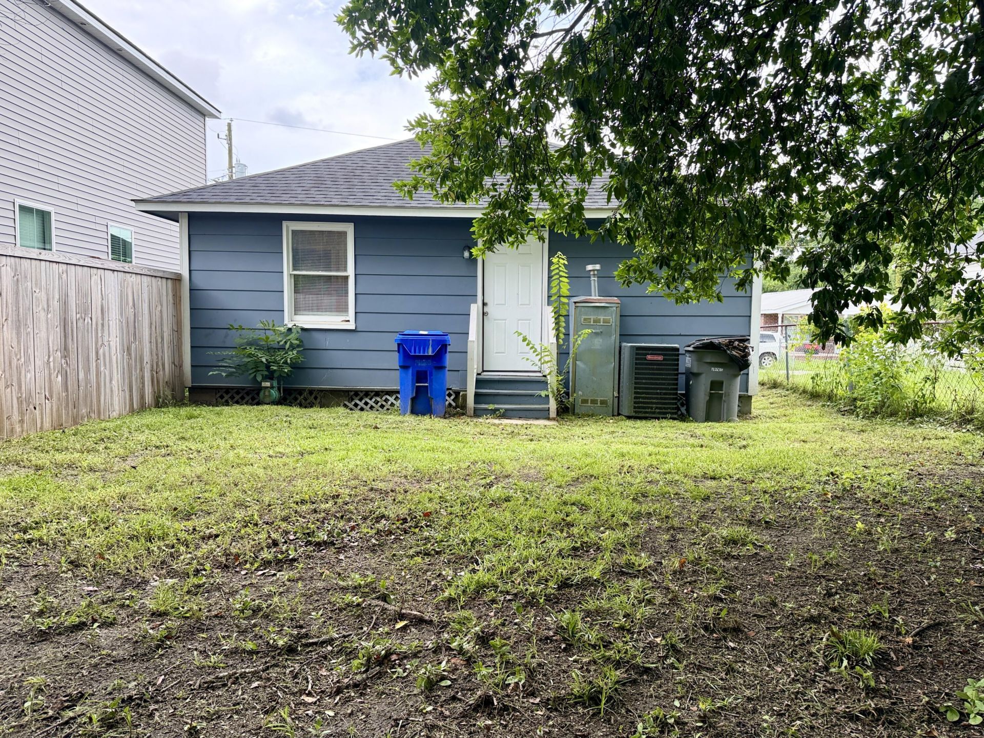 2036 Delaware Avenue Photo 16