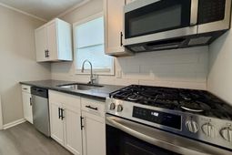 2036 Delaware Avenue photo 4