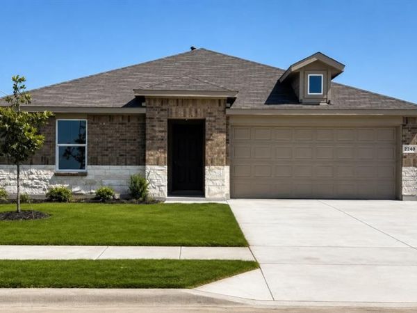 2240 BAKERSFIELD Drive, Fort Worth, TX 76036