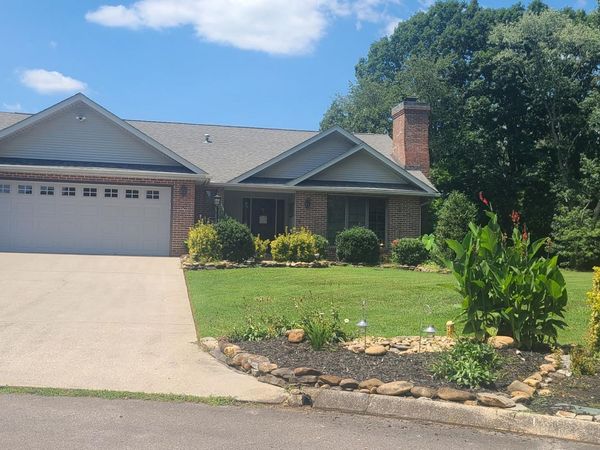 905 Sugarwood Drive, Maryville, TN 37803