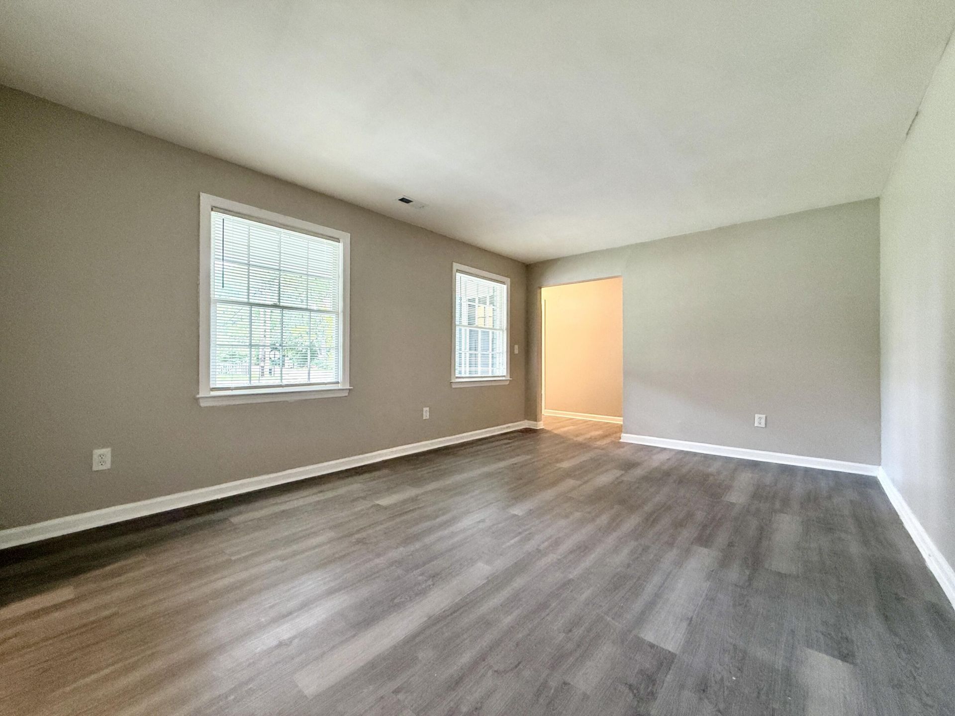 2379 Otranto Road Photo 6