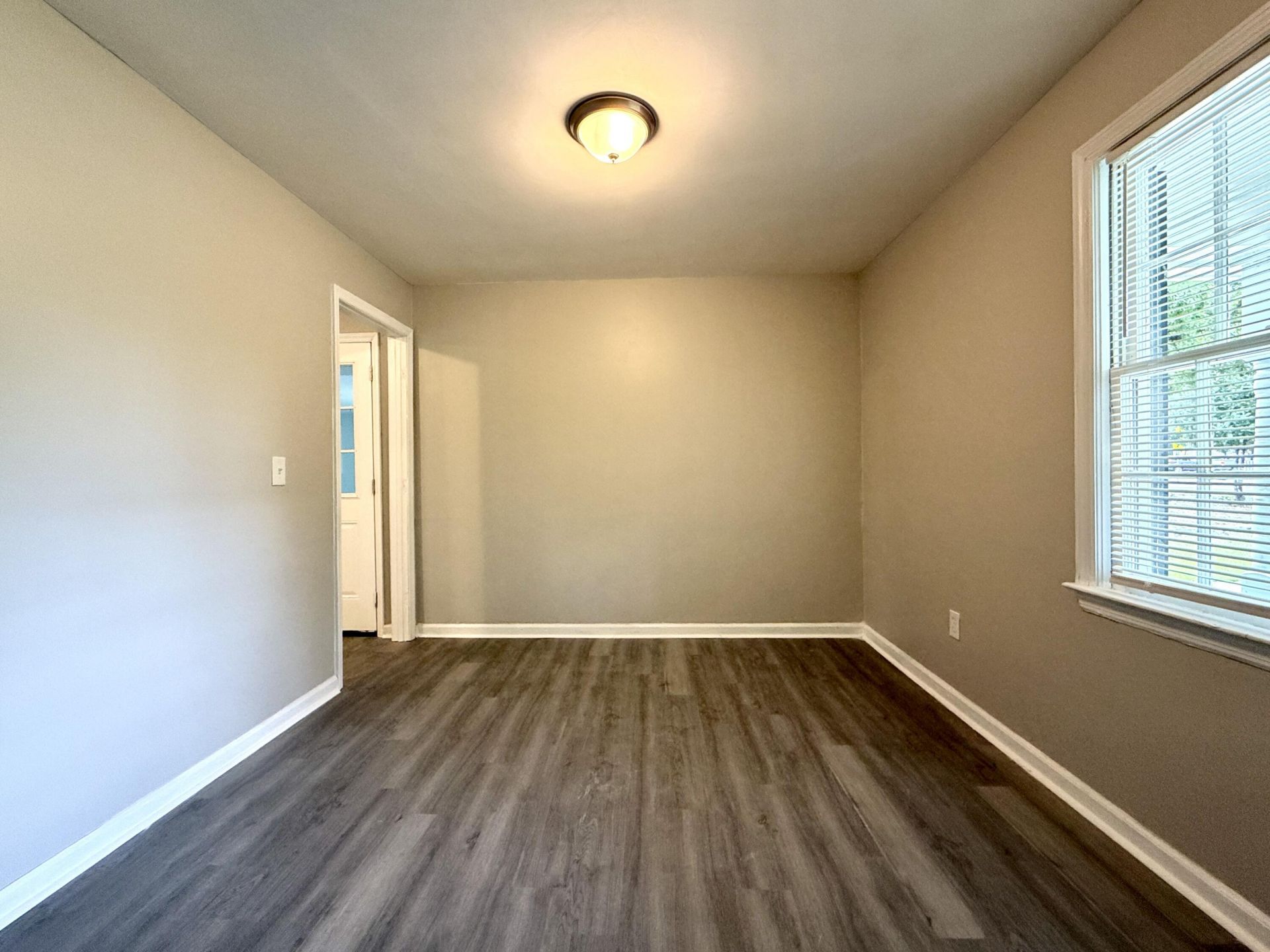 2379 Otranto Road Photo 8
