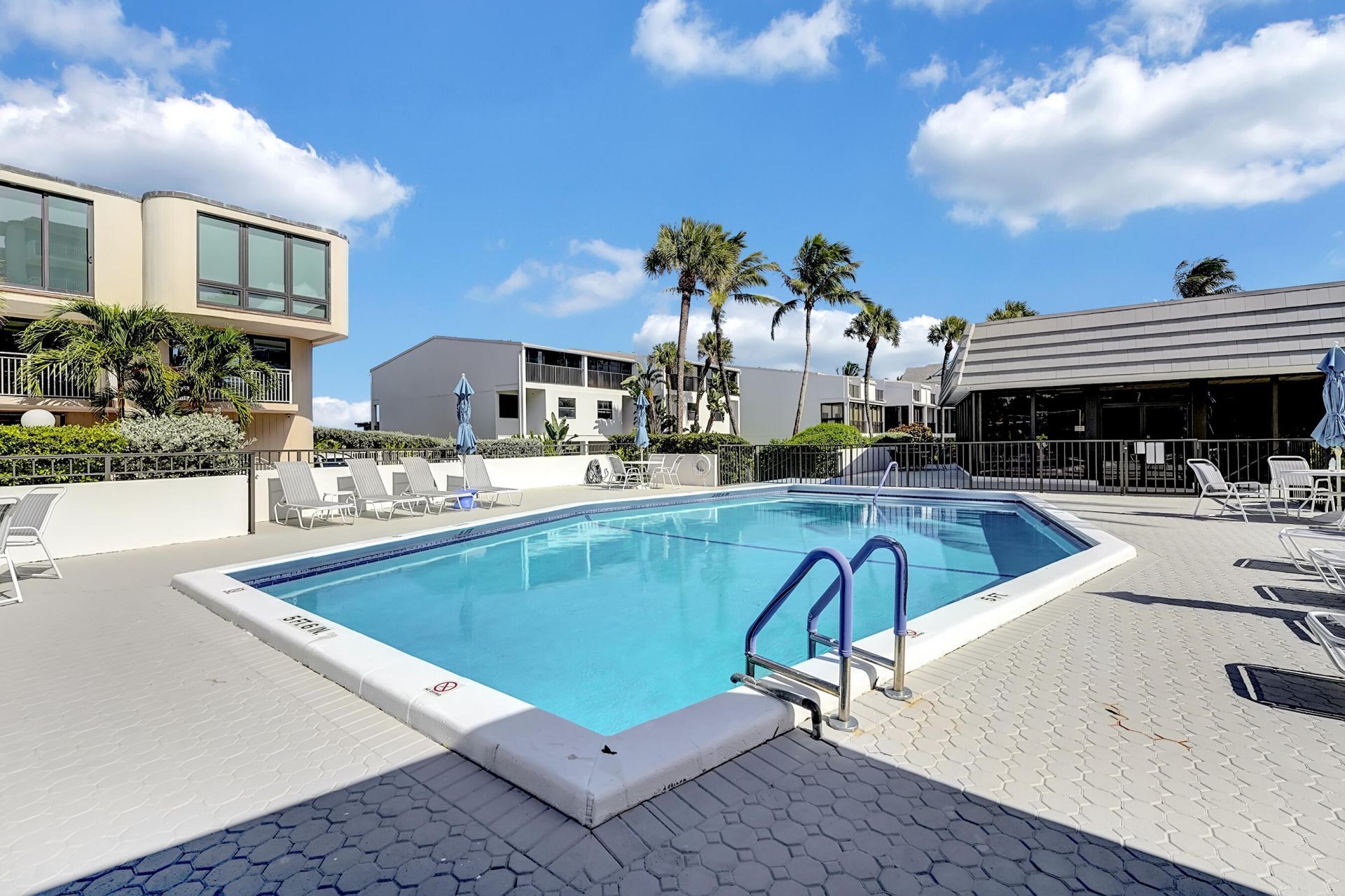 2175 S Ocean Boulevard, Unit 304, Delray Beach, FL 33483 Photo