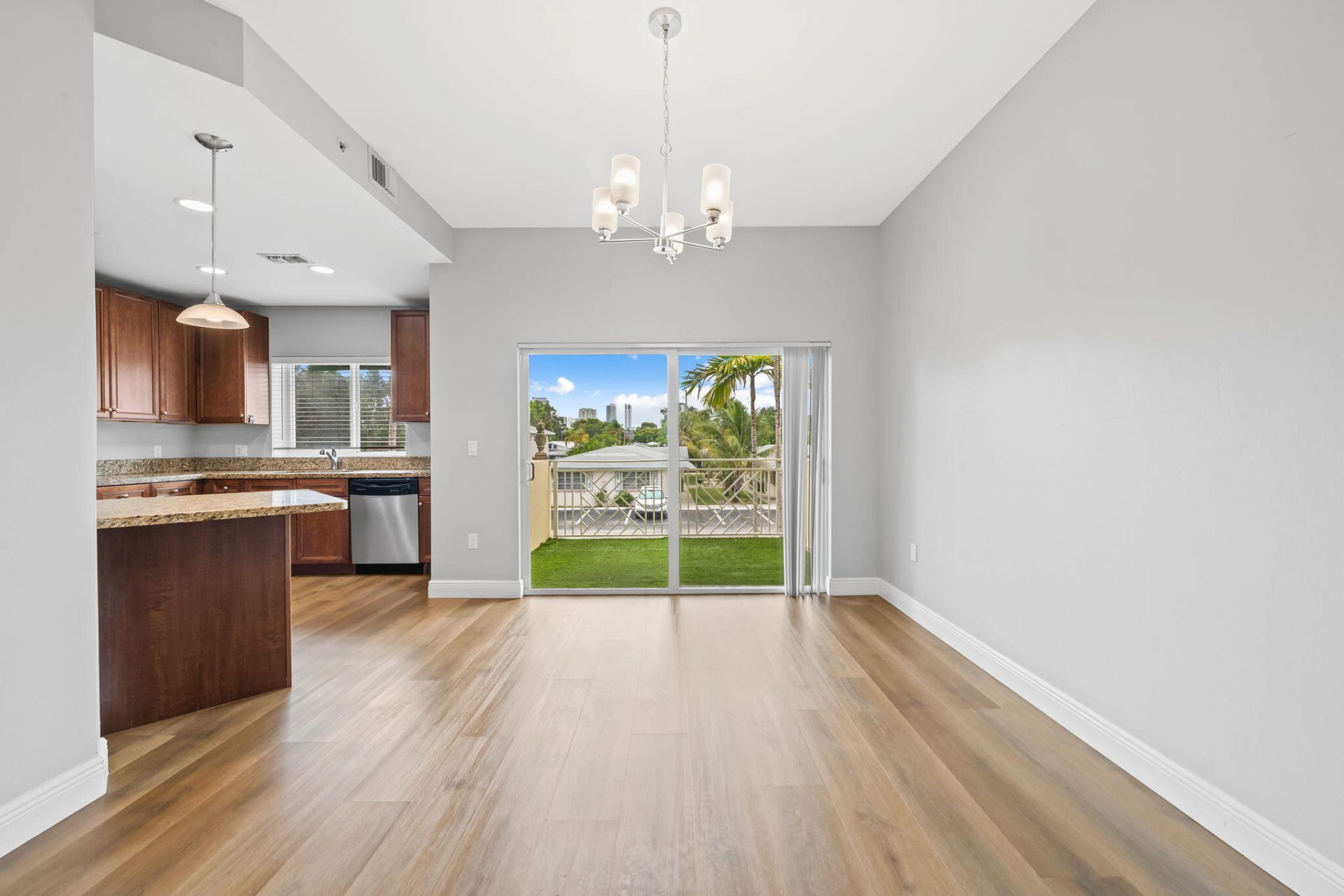 708 SE 15th Street, Unit 3, Fort Lauderdale, FL 33316 Photo