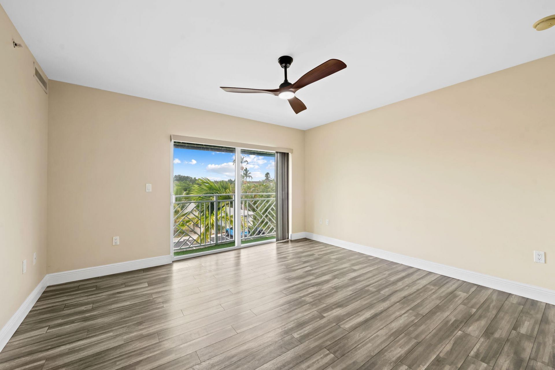 708 SE 15th Street, Unit 3, Fort Lauderdale, FL 33316 Photo