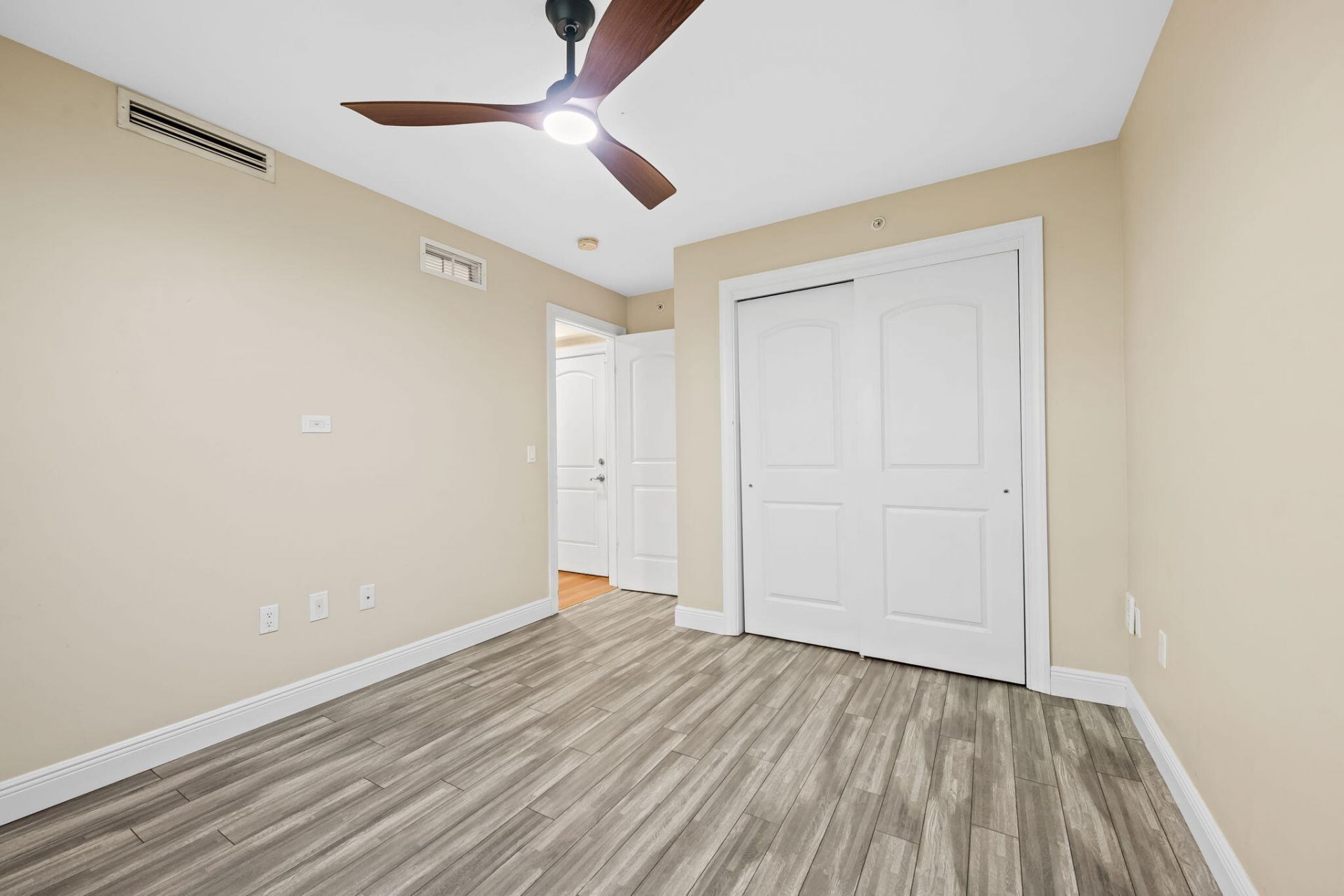 708 SE 15th Street, Unit 3, Fort Lauderdale, FL 33316 Photo