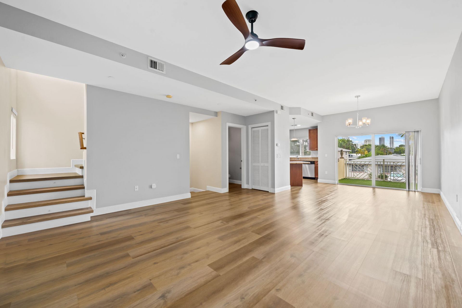 708 SE 15th Street, Unit 3, Fort Lauderdale, FL 33316 Photo