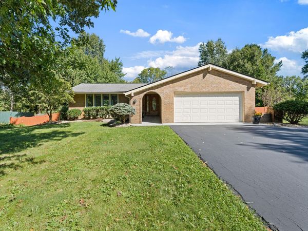 300 Heather Lane, Powell, OH 43065
