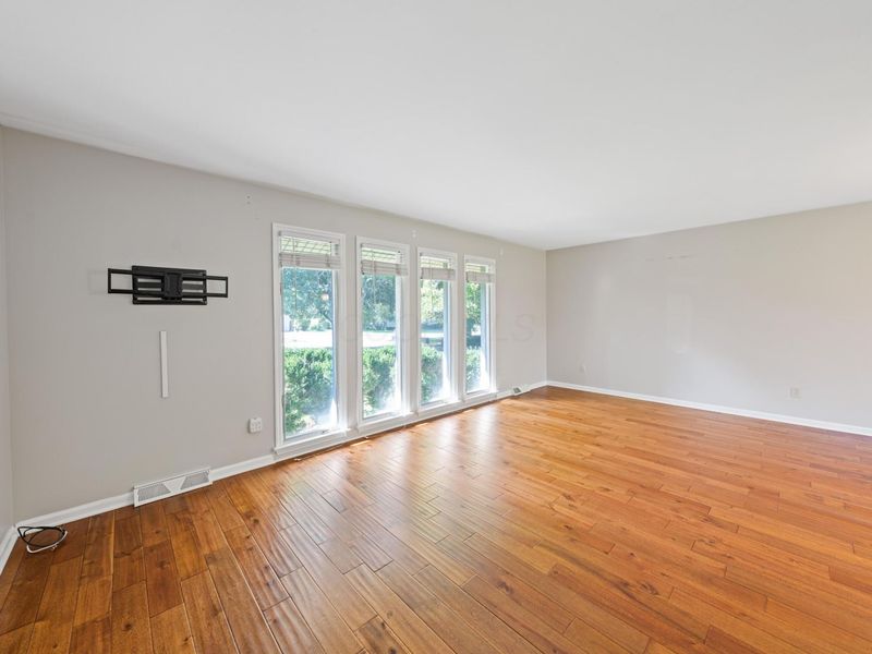 300 Heather Lane, Powell, OH 43065 Photo 8