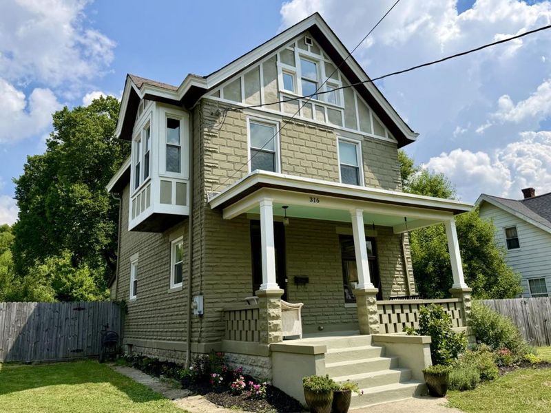 316 Pendery Avenue, Wyoming, OH 45215 Photo 2