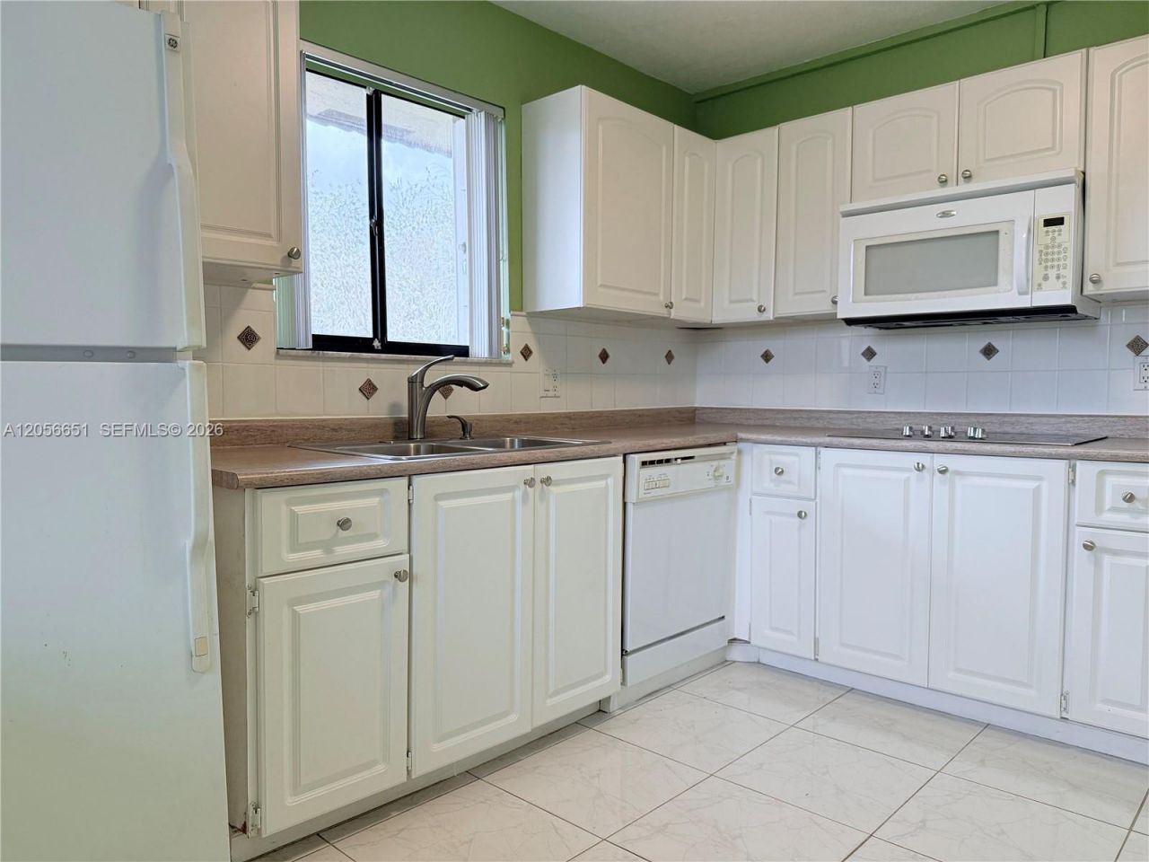 435 Lakeview Dr , Unit 201, Weston, FL 33326 Photo