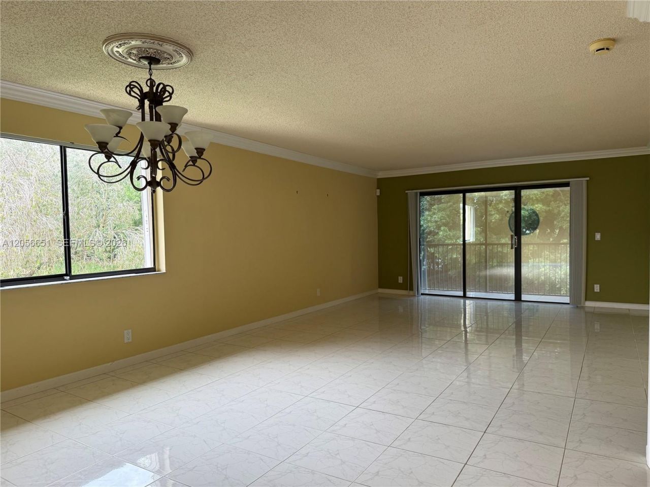 435 Lakeview Dr , Unit 201, Weston, FL 33326 Photo