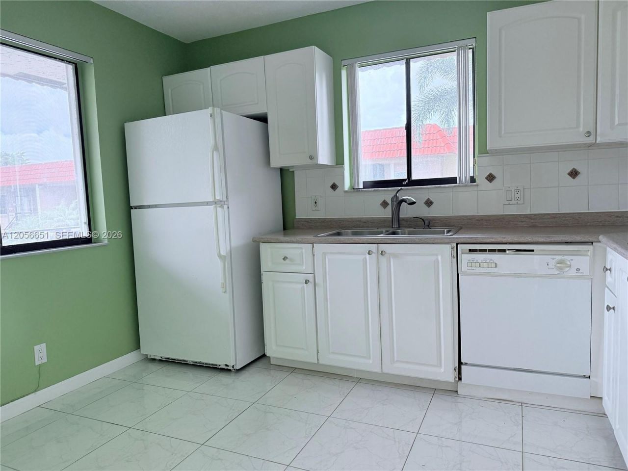 435 Lakeview Dr , Unit 201, Weston, FL 33326 Photo