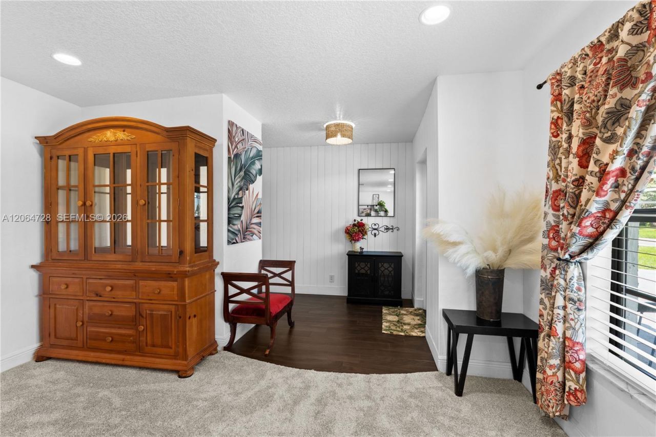 5680 SW 9th St, Plantation, FL 33317 Photo